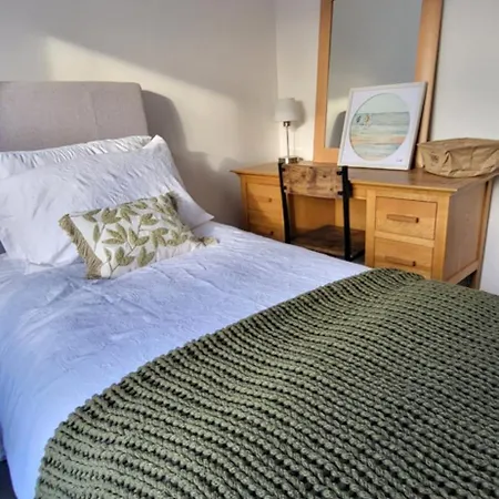 The Willows, Bed and breakfast